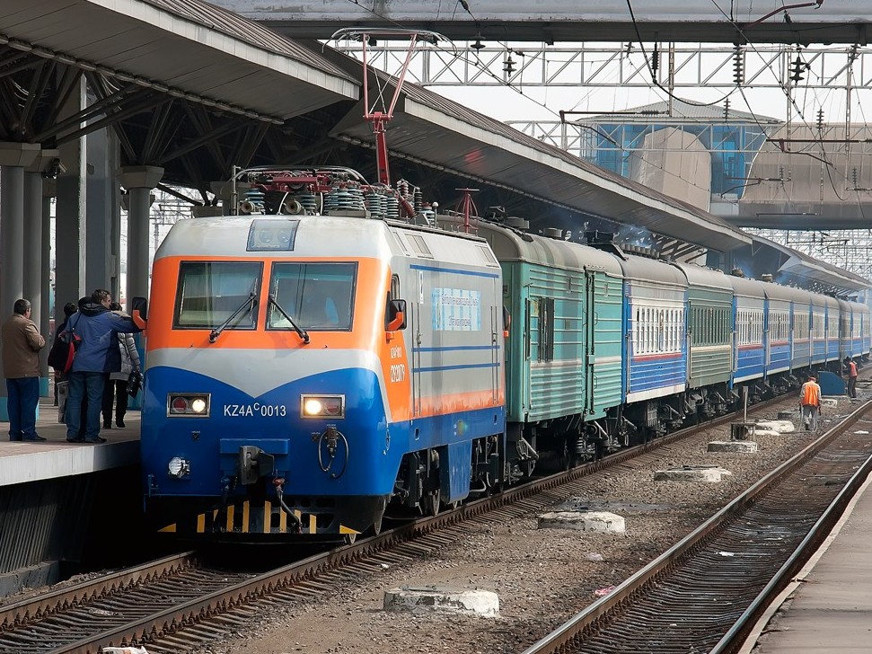 Жолаушылар пойызына билеттерді қайтару жағдайы тұрақтанды