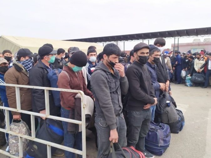 Түркістан: Кеден бекетінен 1777 азамат Өзбекстан Республикасына өткізілді