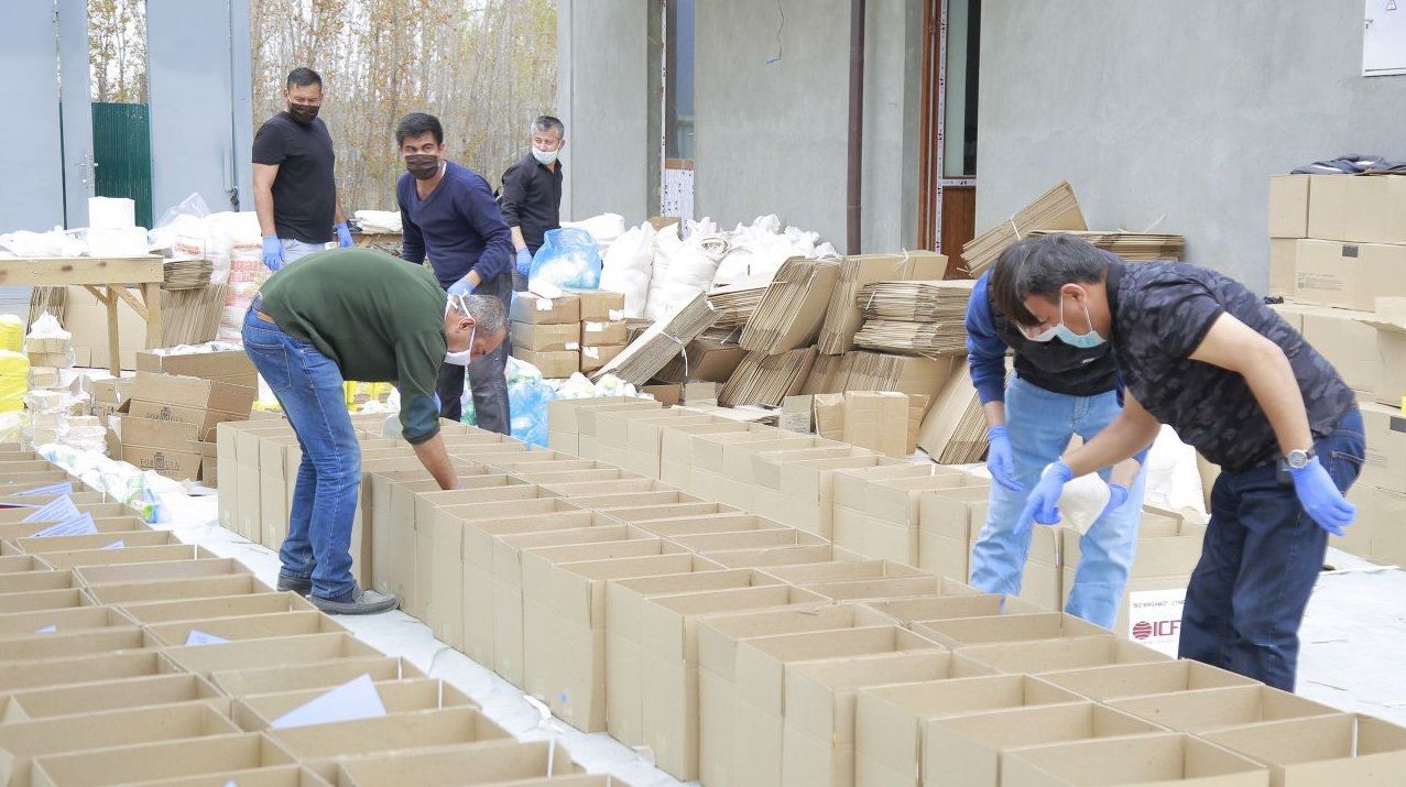 Миллиардер Шодиевтің қоры Өзбекстандағы 1500 отбасына көмек жіберді