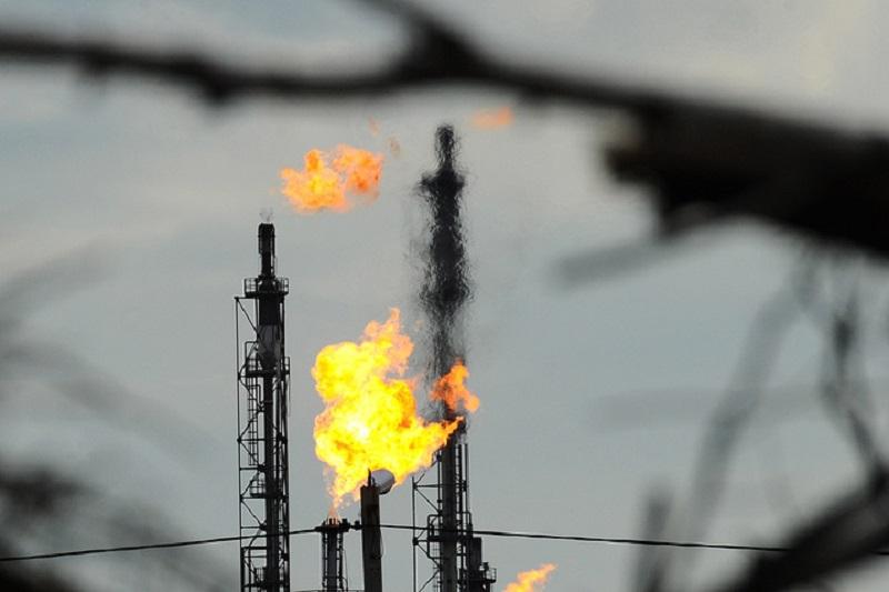 ЕО мен АҚШ  Сауд Арабиясының мұнайынан бас тарта бастады