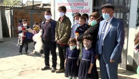 Түркістан: 11 баланың анасы «Біз біргеміз!» акциясын іске асырушыларға алғыс айтуда