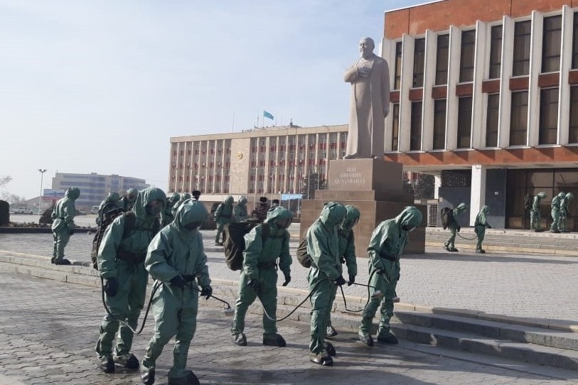Биологиялық қорғаныс бөлімшелері Қазақстанның тоғыз қалаласында дезинфекциялау жұмыстарын жүргізіп жатыр