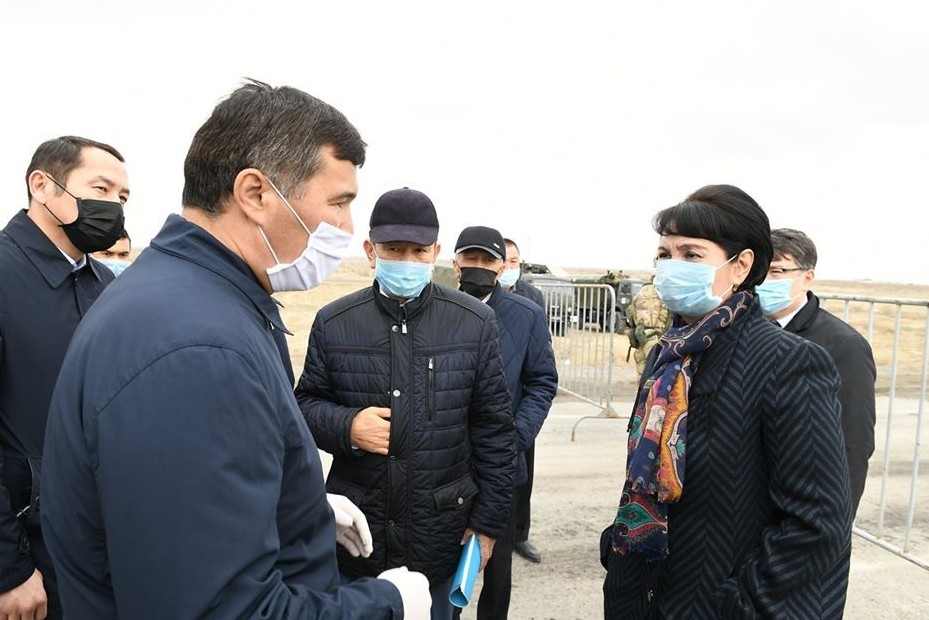 Қызылорда: Облыс әкімі тосқауыл бекетінің жұмысымен танысты