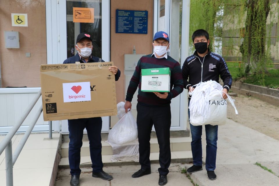 Түлкібас ауданында 62 мыңнан астам бетперде тегін таратылды