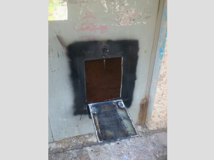 Есік неге «тесік»?