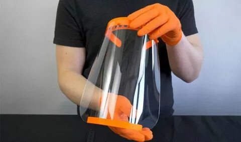 Apple 20 миллионнан аса маска мен қорғаныс экранын шығарды