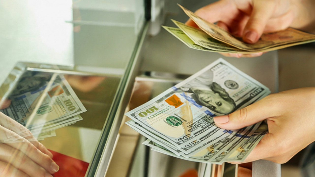 Алдағы күндері доллар 425-430 теңгеге дейін түсуі мүмкін бе?