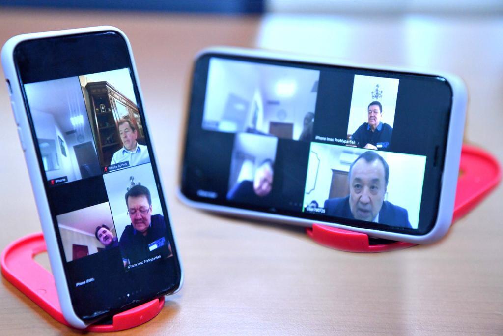 Сенаторлар бірқатар заң жобаларын қашықтан талқылады