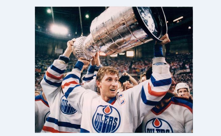 Көш басында - Уэйн Гретцки