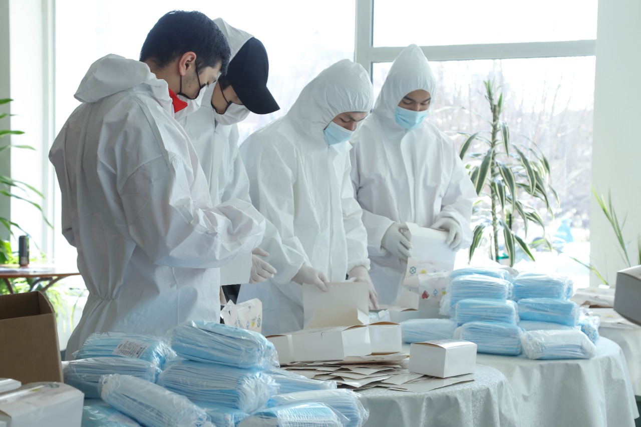 «Jas Otan» еріктілері 5 миллион масканы тегін таратуды бастады