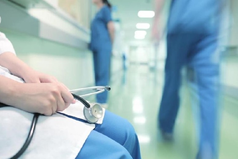 Қосымша ақыны тегіс алды