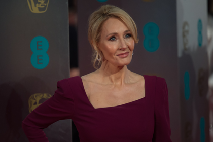 Британ жазушысы «Гарри Поттер» күнінде қайырымдылық жасады