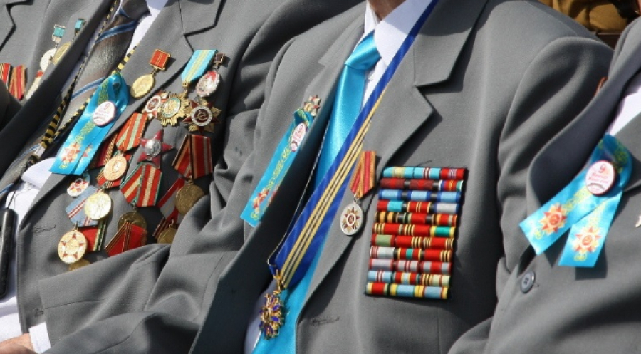 Алматылық ардагерлер Ұлы Жеңіс мерекесімен құттықтады (видео)