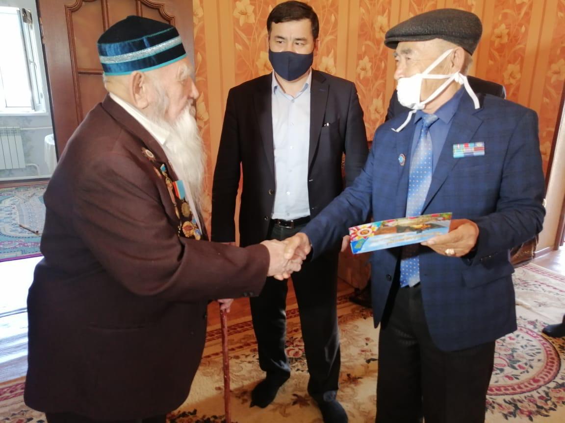 Маңғыстау: ардагерлерге 2 млн теңгелік сыйлық берілді