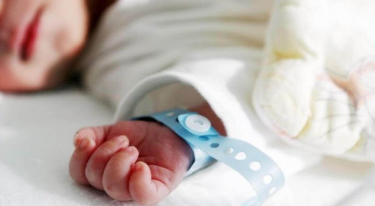 Атырау: Індет жұқтырған екі жүкті келіншек босанды