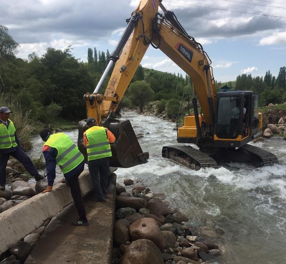 Түркістан: Су шайған көпірлер қалпына келтірілді