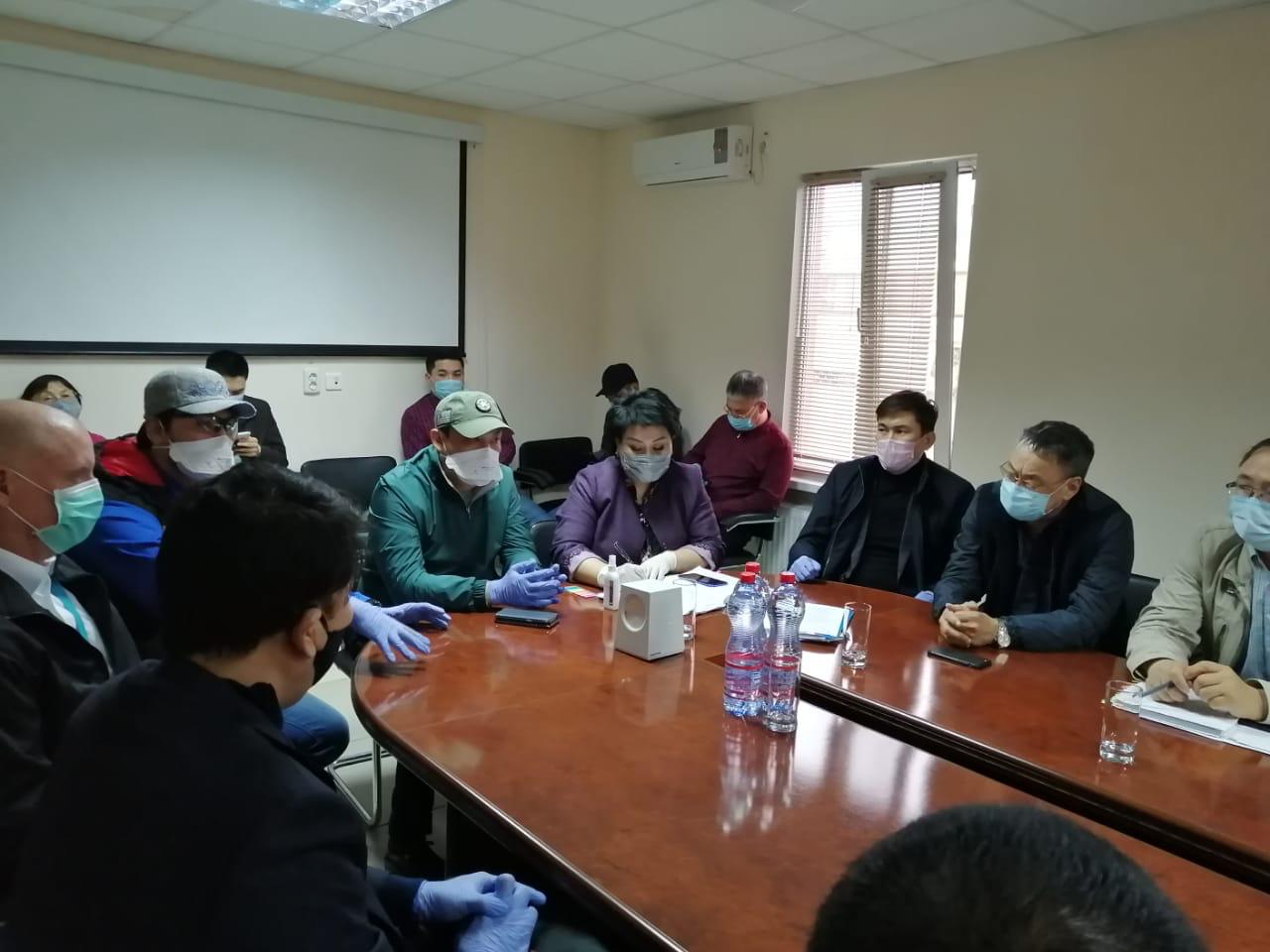 Атырау: Теңіз кенішінде ахуал тұрақтала ма?