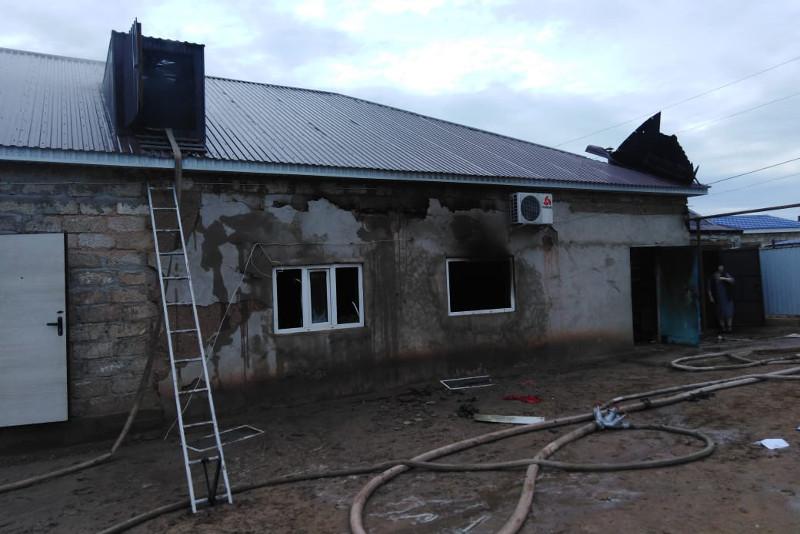 Атырау: Тұрғын үйдегі газ жарылысынан төрт адам жарақаттанды