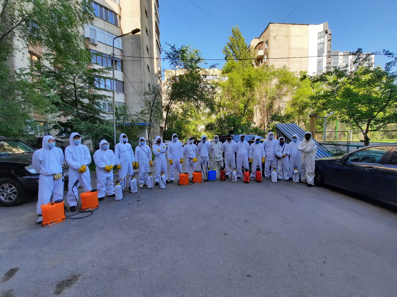 Алматыда 64 бригада дезинфекциямен айналысады