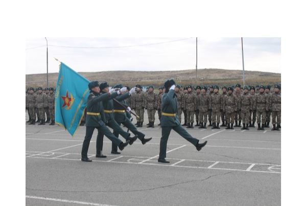 Сарбаз қайтты сағыныш арқалаған...