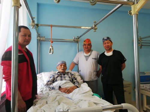 Ақтауда 94 жастағы науқастың жамбас сүйегіне ота жасалды