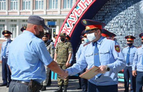 Полицейлердің еңбегі еленді