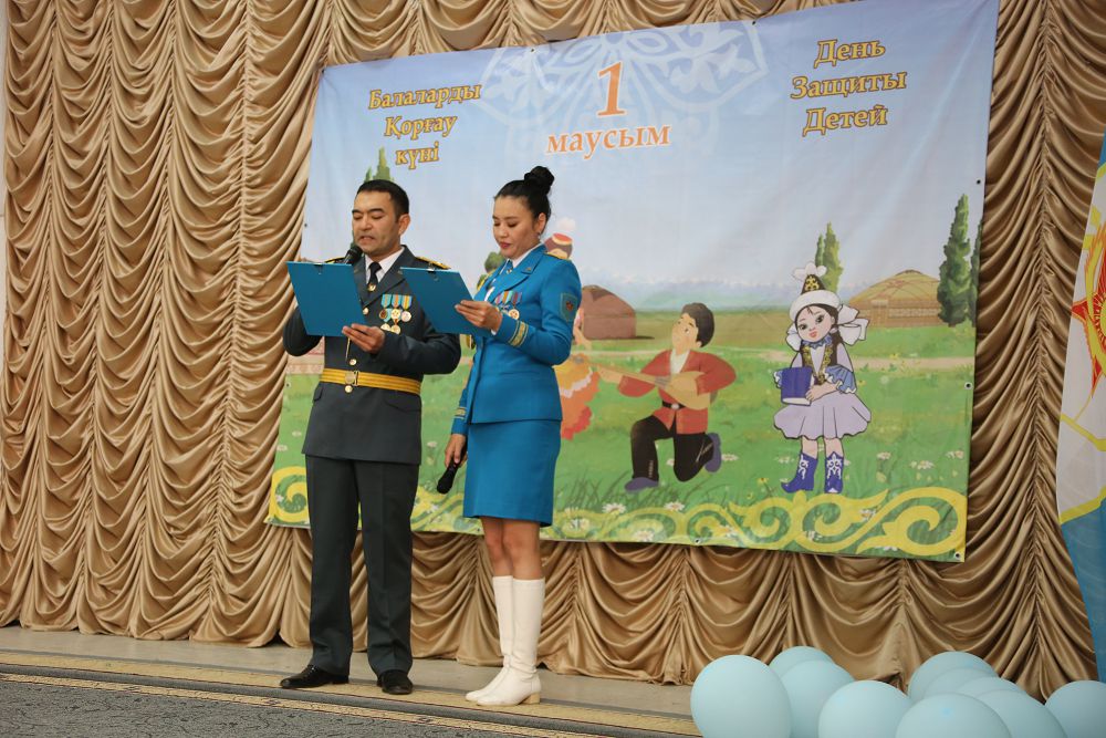 «Батыс» өңірлік қолбасшылығы балаларды қалай қуантты?