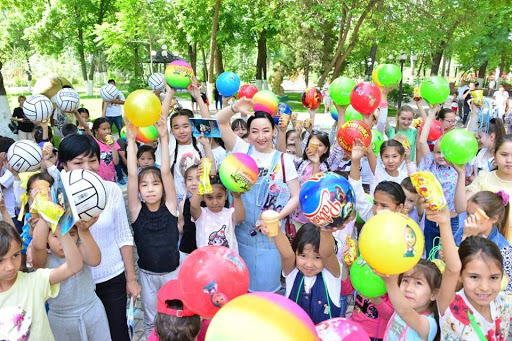 Қазақстанда балалар құқығын қорғаумен айналысатын 300-ден астам ұйым бар