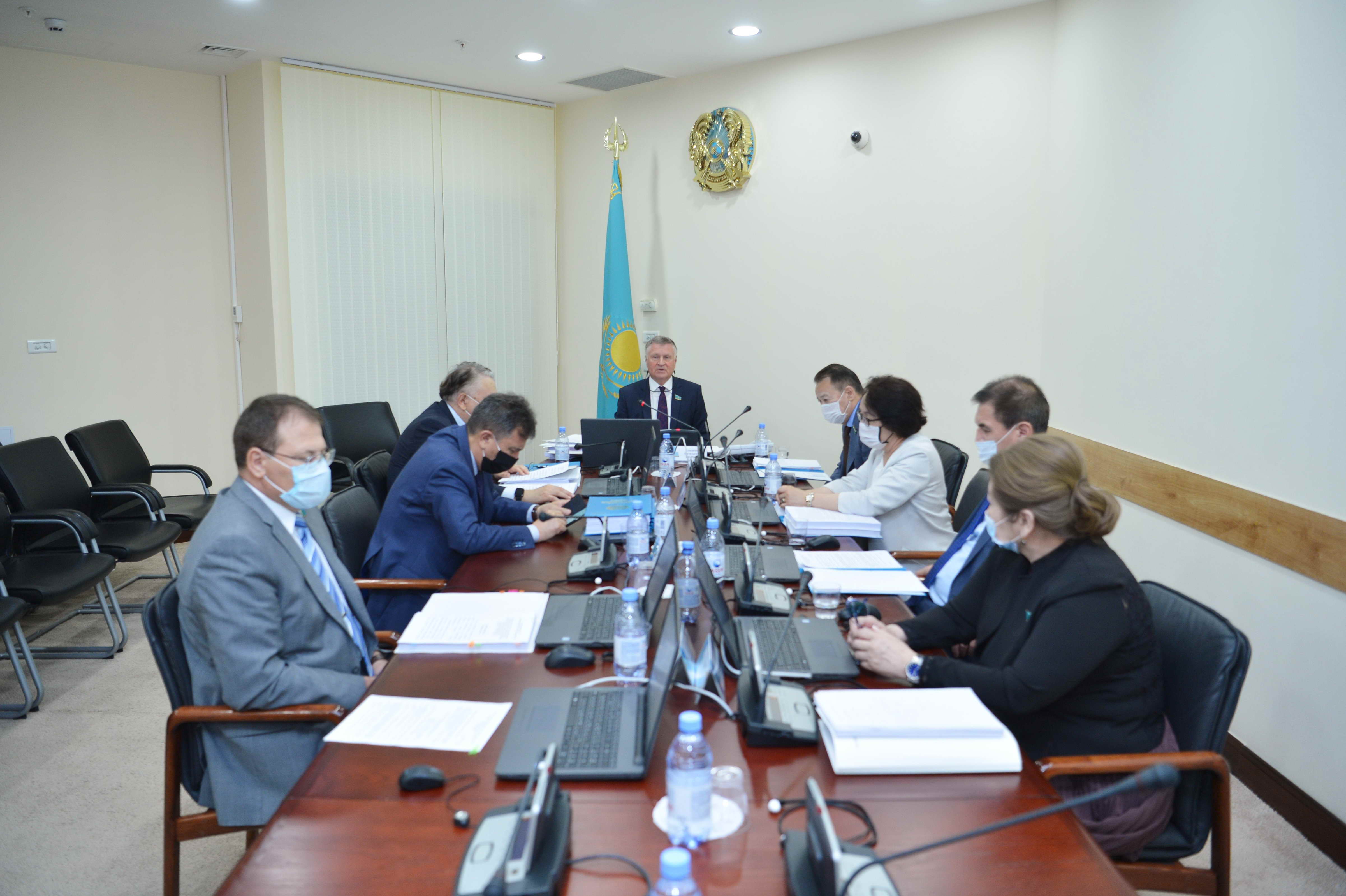 Сенаторлар қылмыстық заңнаманы жетілдіру мәселесін қарады