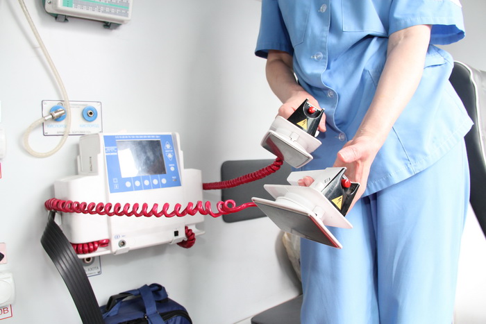 Маңғыстау дәрігерлері жүрекке дефибриллятор қондыруға машықтануда