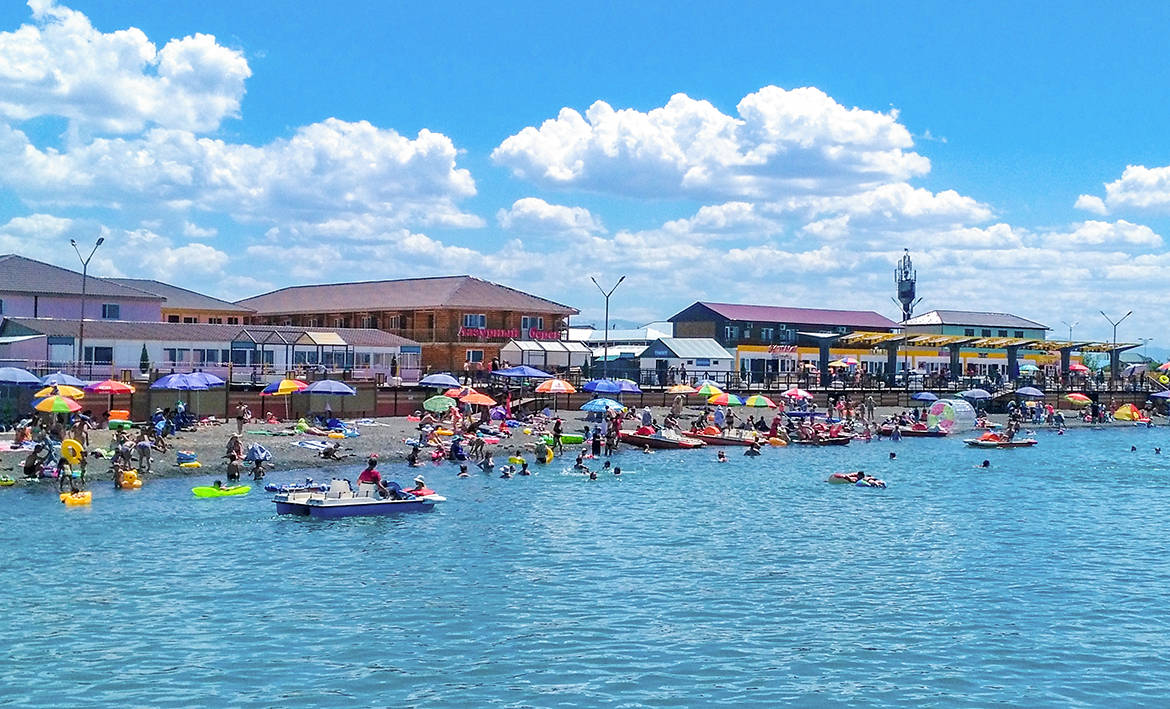 Алакөлдің шығыс жағалауына қатер төніп тұр