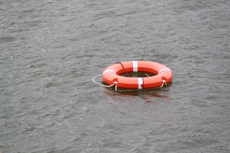 Суға батып бара жатқан қызды аман алып қалды