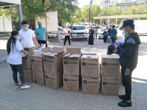 Атырауда кәсіпкер 3 млн-ға жуық  шприцті тегін береді