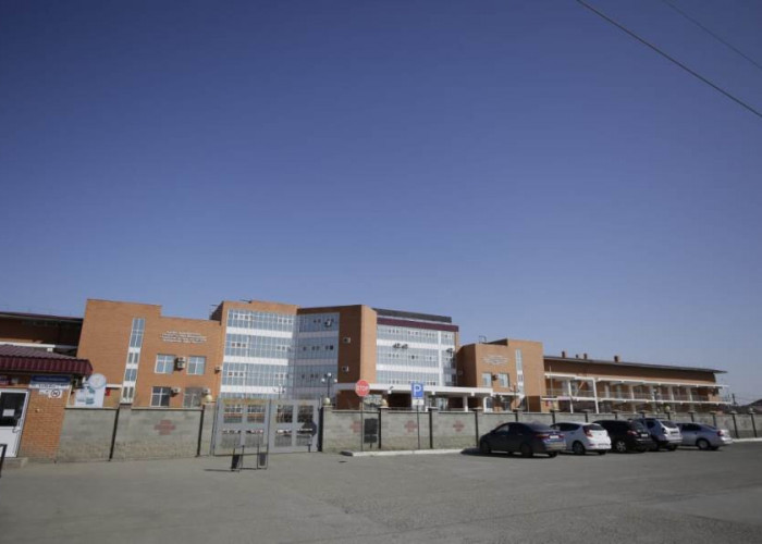 Атырау облысының әкімі коронавирусқа шалдыққандардың жағдайымен танысты