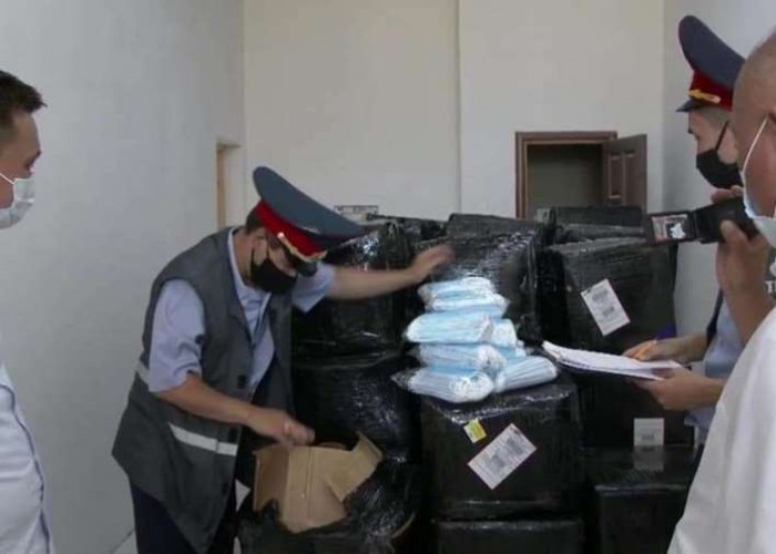 Атырауда 137 500  бетпердені құжатсыз  сатқандар  ұсталды