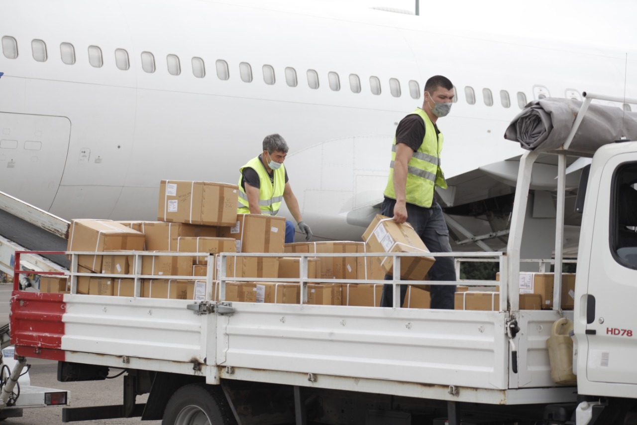 Алматыға Үндістаннан дәрі-дәрмек жеткізілді