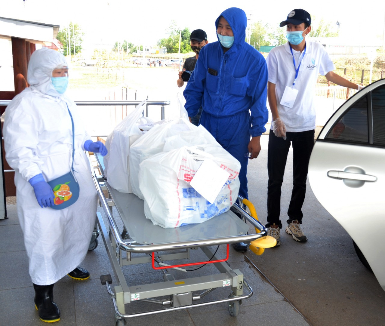 Нұр-Сұлтан тұрғындары дәрігерлерді қолдау акциясын ұйымдастырды