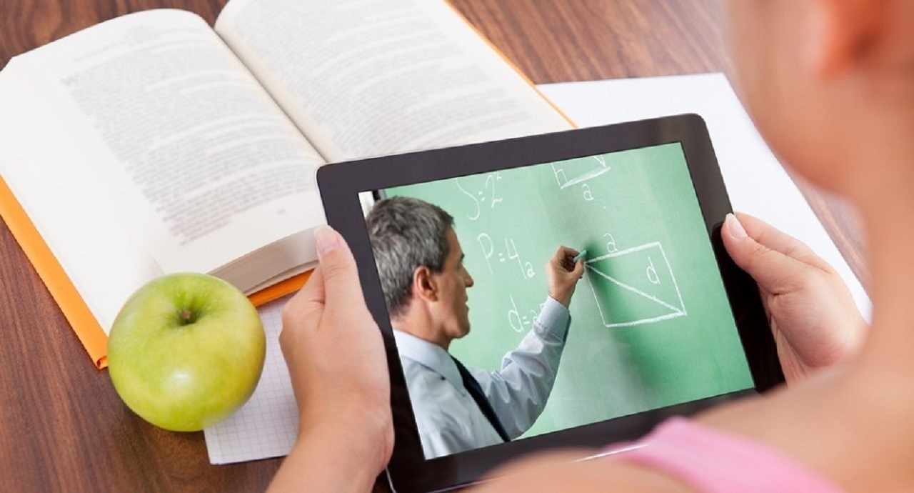 Мектептер қашықтан оқытуға дайын ба?