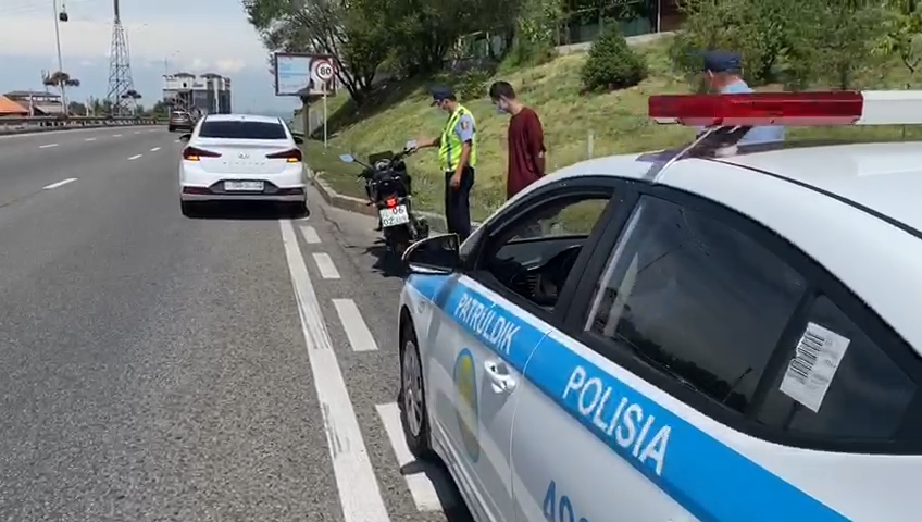 Алматы полициясы бір тәулікте 56 мотоциклшіге айыппұл салды
