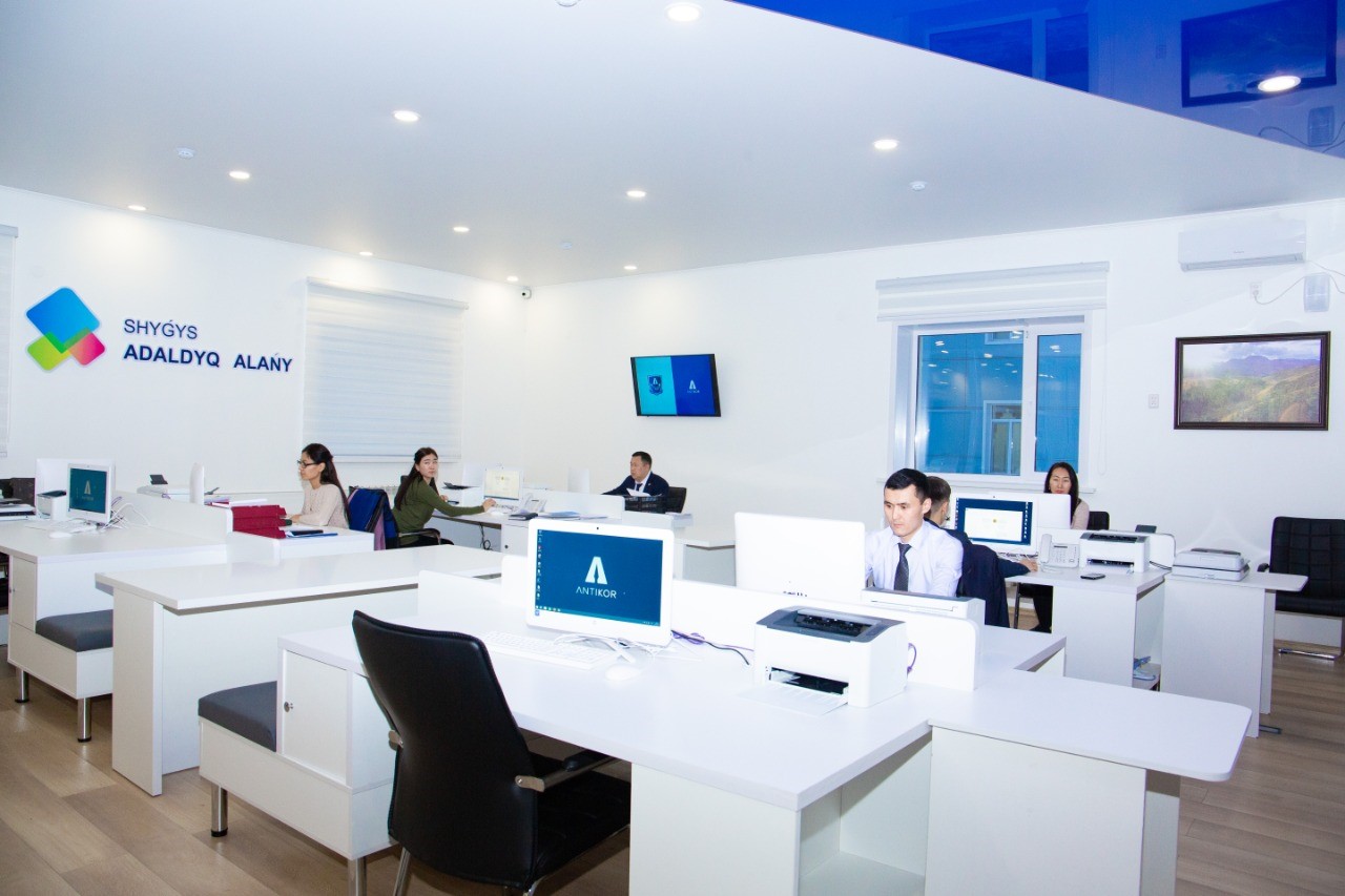 ҰБТ кезіндегі академиялық адалдық мәселесі қарастырылды