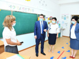 Шымкент әкімі жаңа оқу жылына дайындық жұмыстарының барысымен танысты