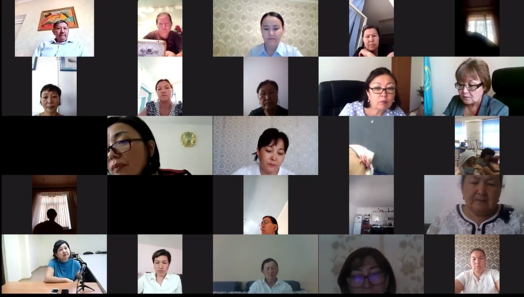 Тамыз кеңесінде қашықтық форматында педагогтардың біліктілігін арттыру мәселесі талқыланды