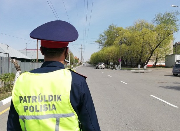 Атырауда мас жүргізуші 8 жылға көлік жүргізу құқығынан айырылды