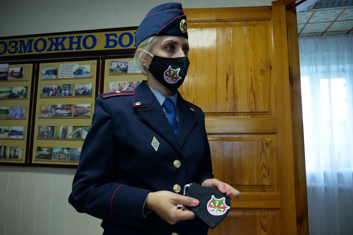 Есірткіге қарсы күресте бетперде де пайдаланылуда