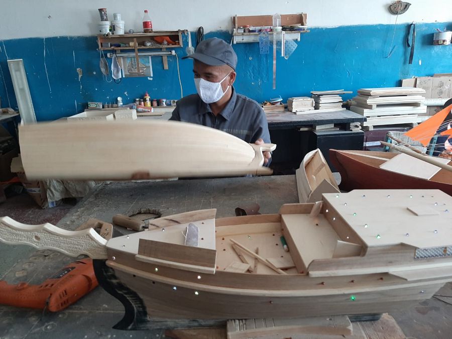 Желкенді кеме шебері