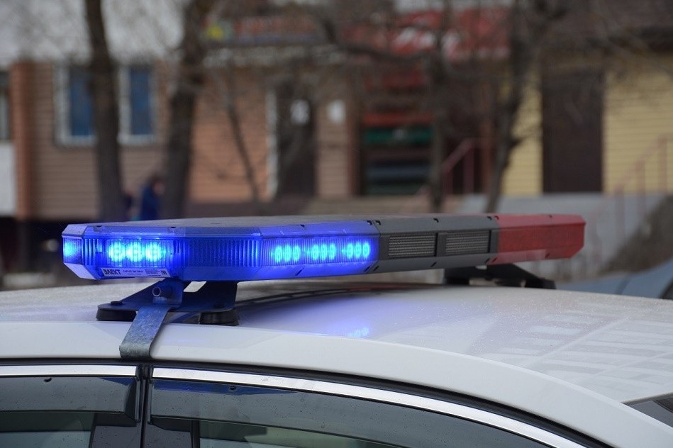 Атырауда қызметкерлерінен ақша бопсалаған полиция ұсталды