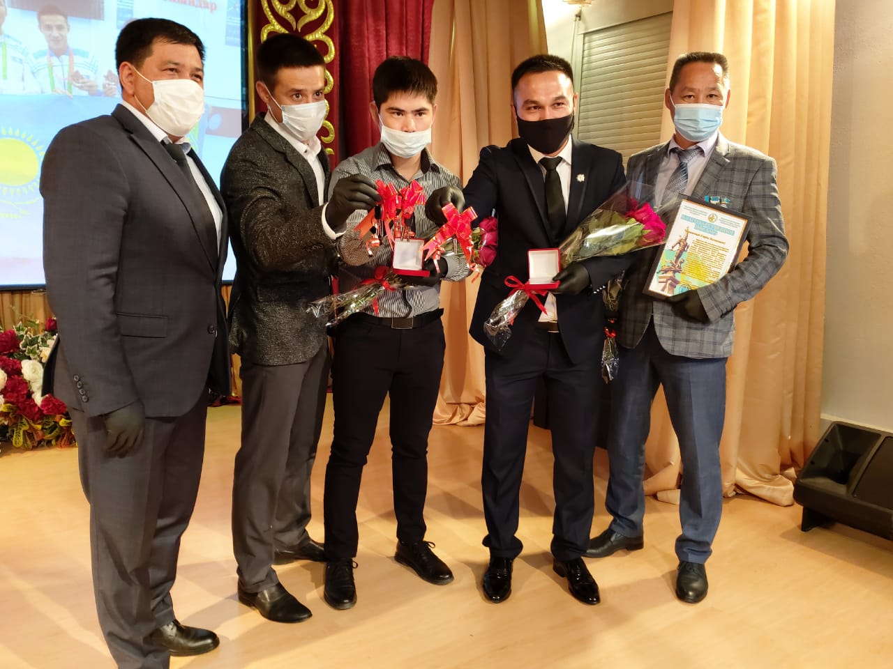 Қостанайда сурдлимпиада жүлдегерлеріне пәтер берілді