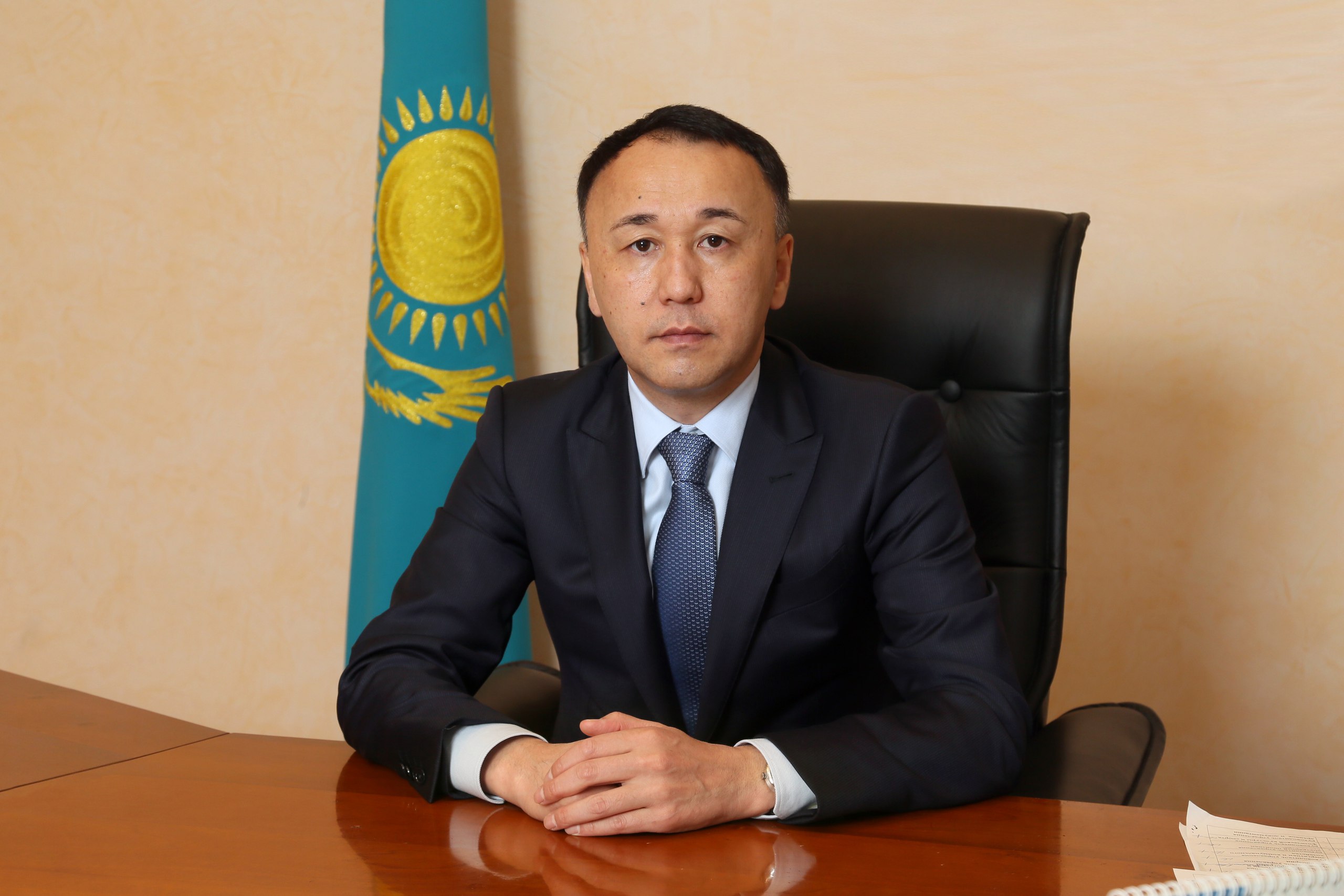 Қостанай облысының әкімі Конституция күнімен құттықтады