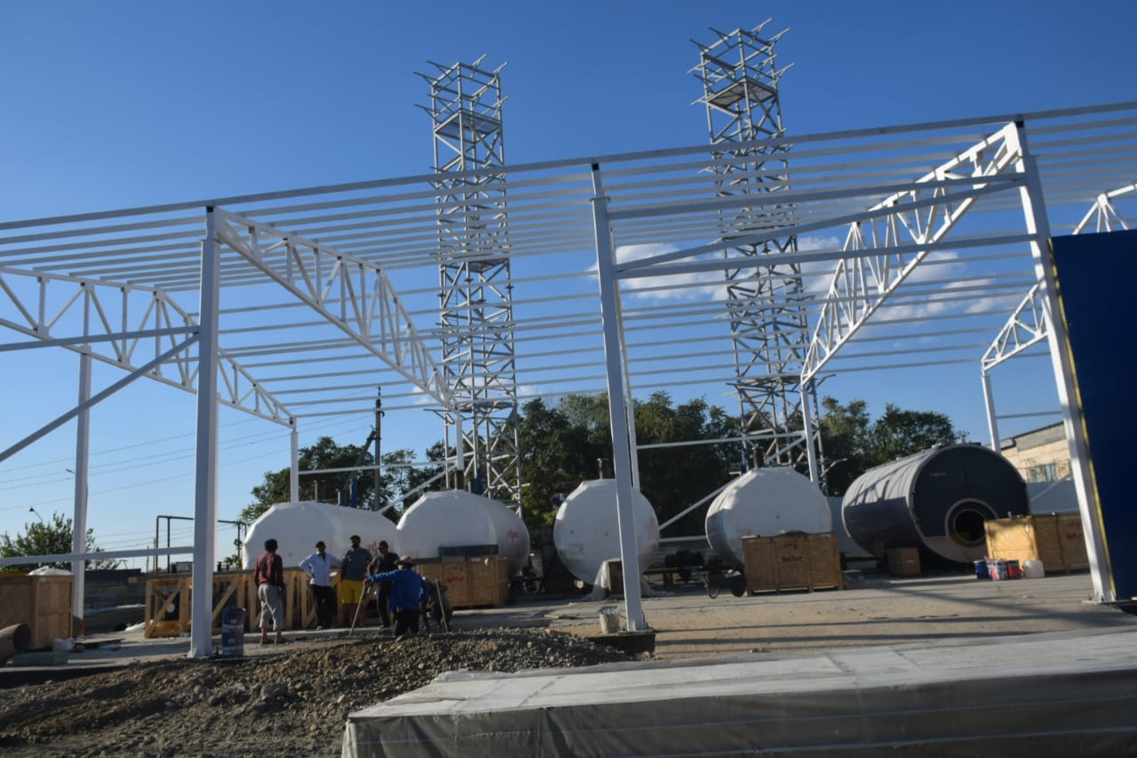 Түркістанда Германиядан әкелінген қазандықтар орнатылуда