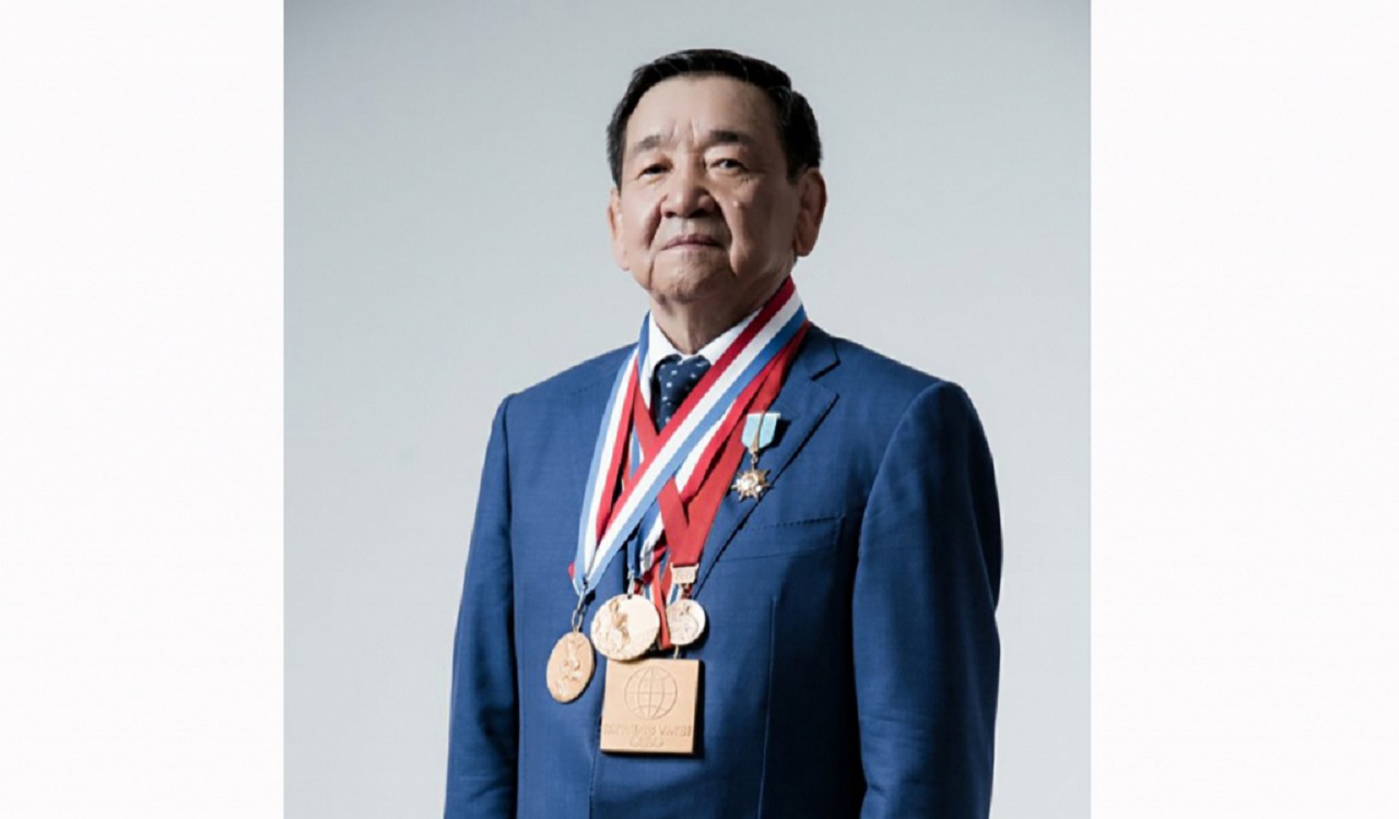 Елордадағы спорт кешеніне Жақсылық Үшкемпіровтің есімі беріледі